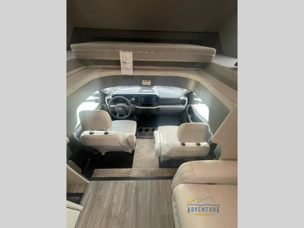 2024 Thor Motor Coach Magnitude Super C XG32, Photos photo 10