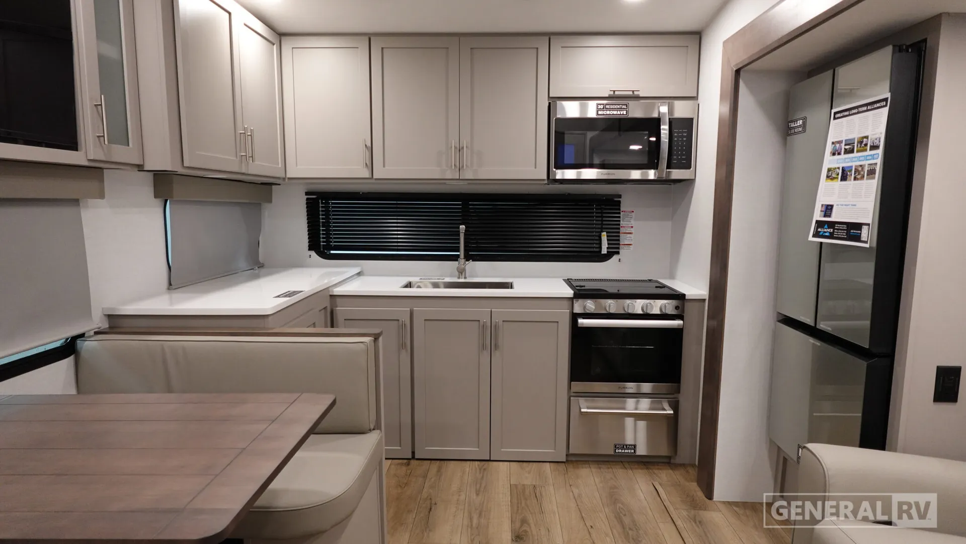 2026 Alliance RV Avenue All-Access 23ML - Photo 3