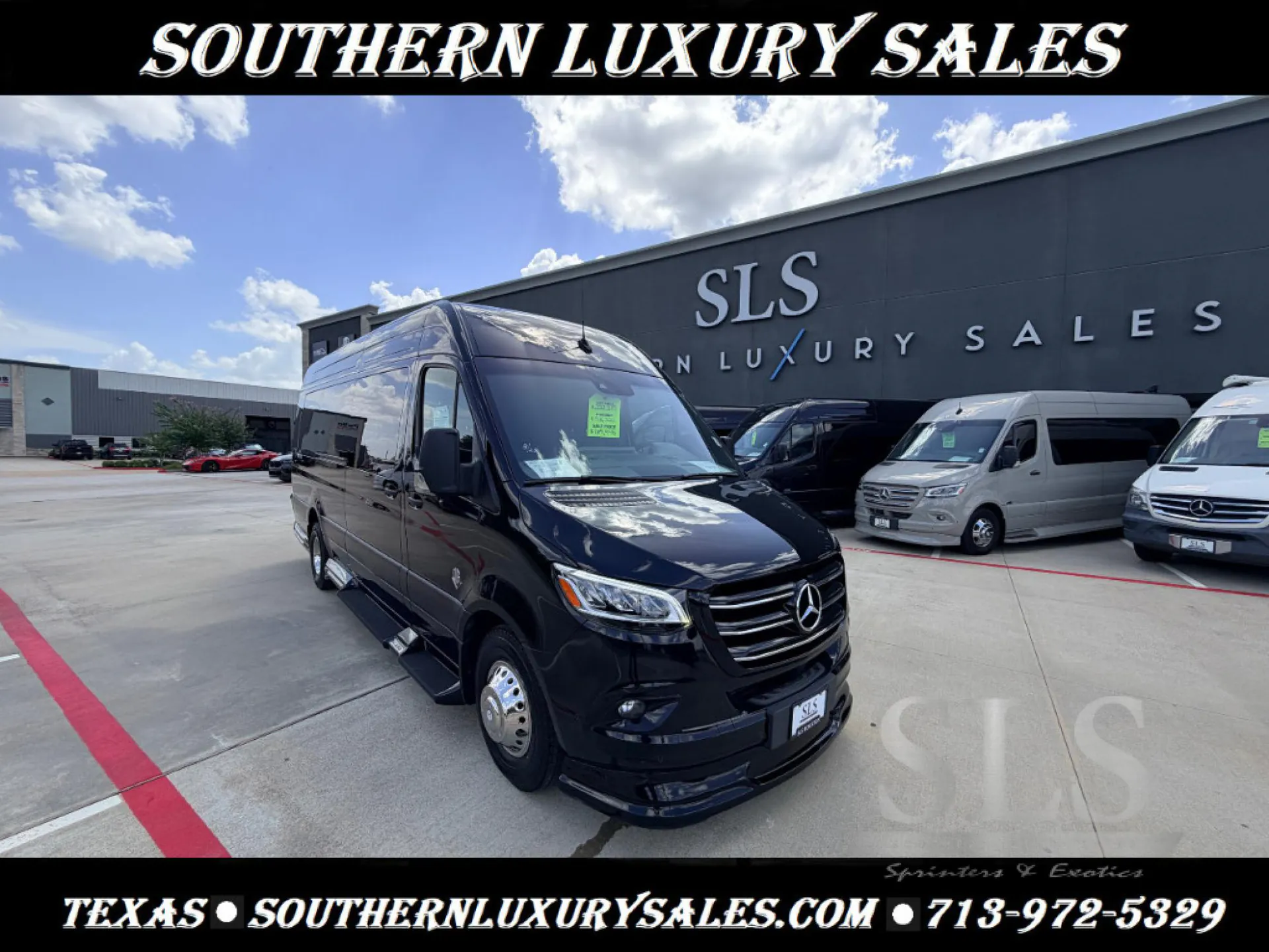 2027 OGV Luxury Coach V-Drive 10OB - Photo 2