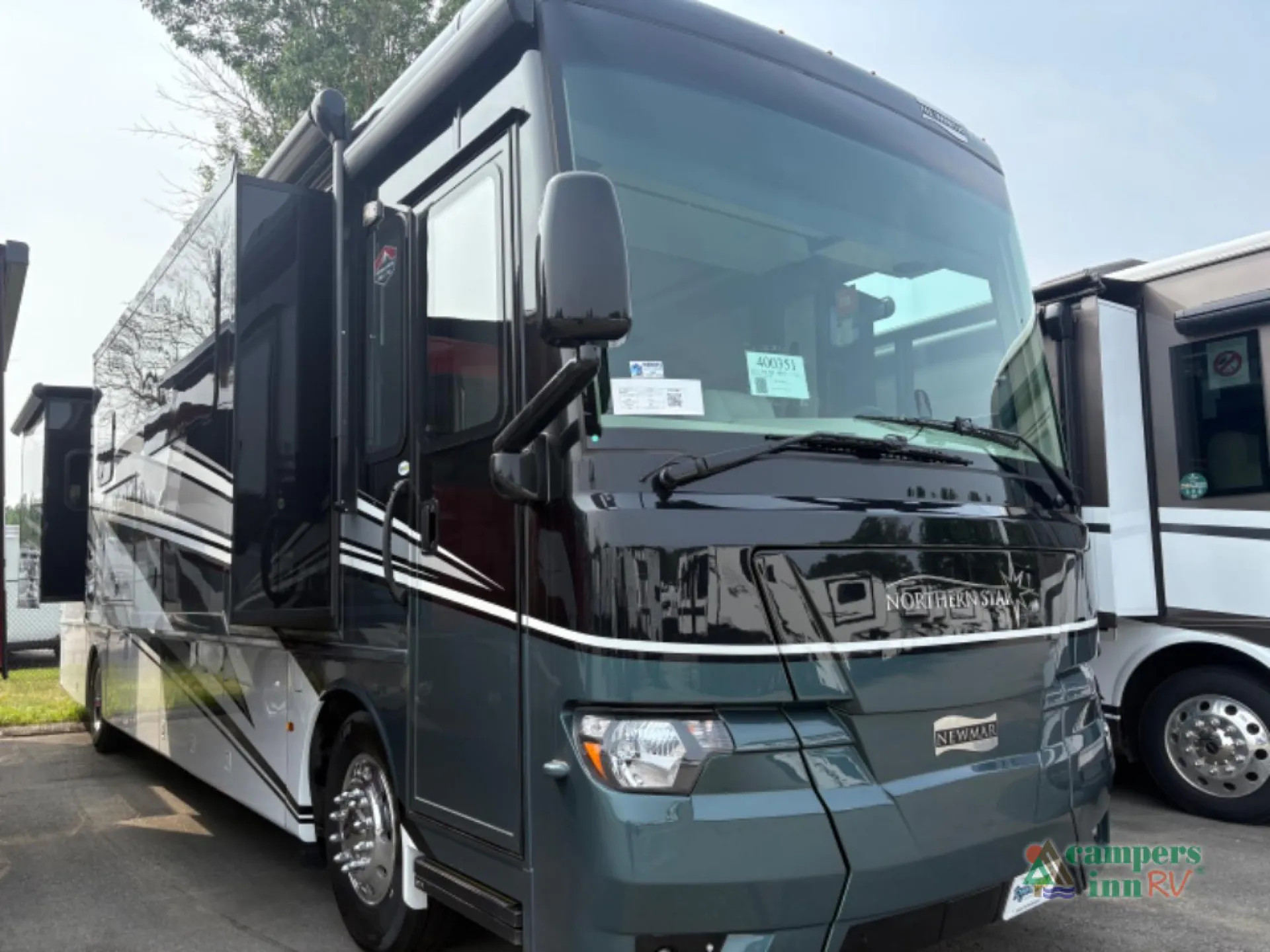 2025 Newmar Northern Star 4037 - Photo 2