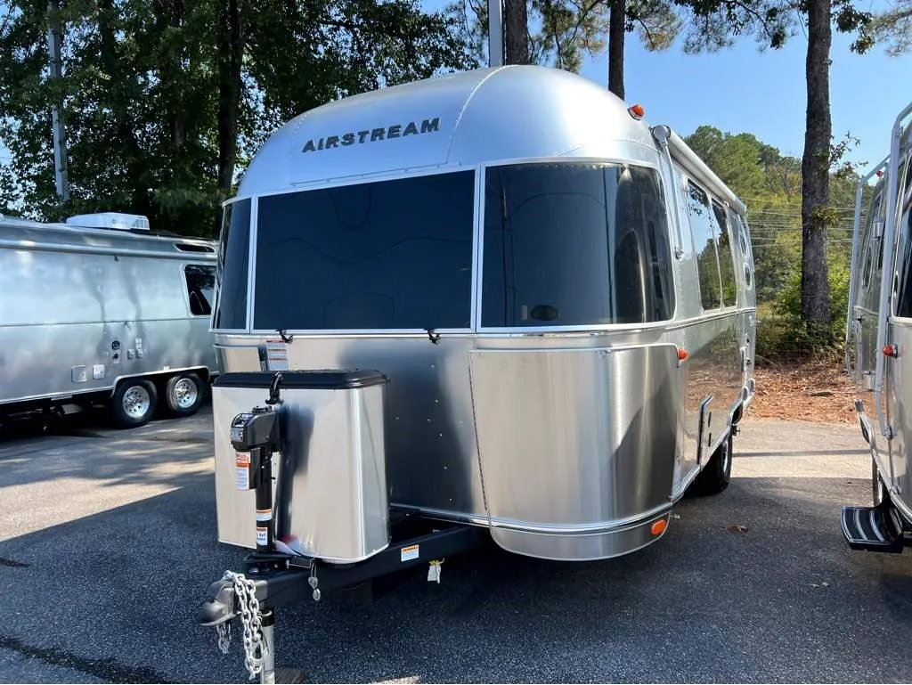 2026 Airstream Caravel 20FB - Photo 3