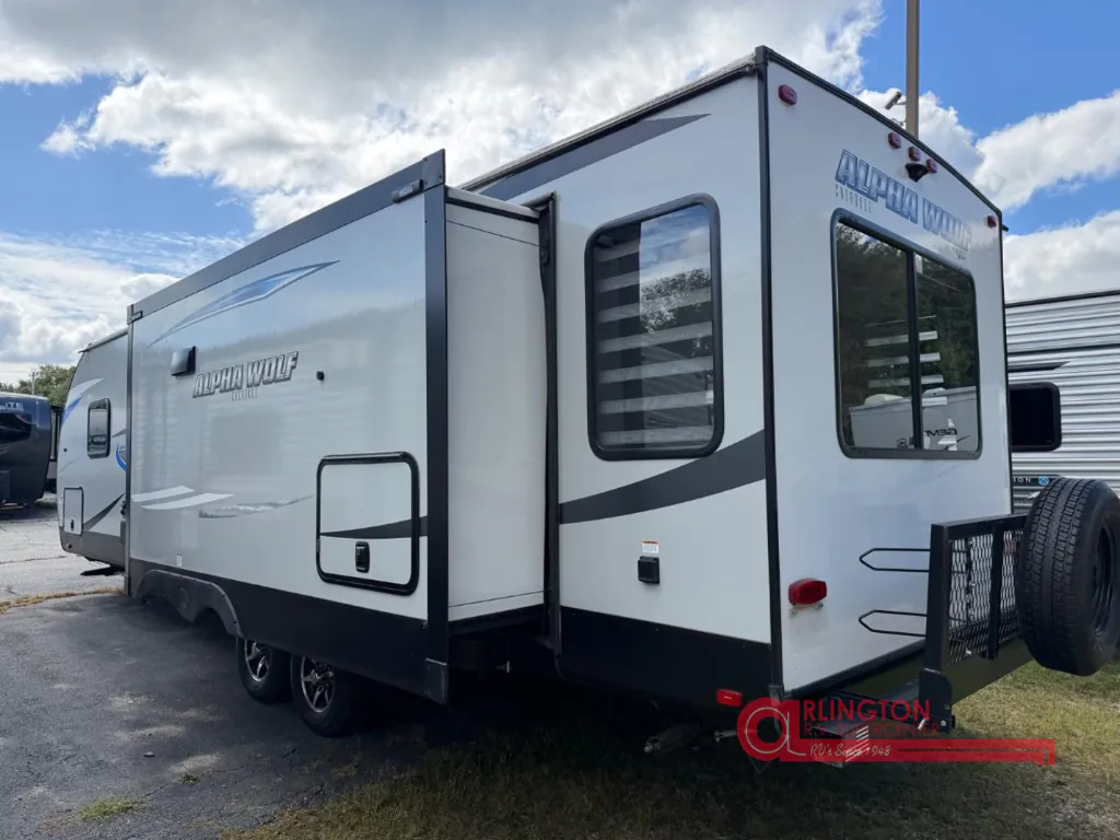 2020 Forest River Cherokee Alpha Wolf 26RL-L, Photos photo 3