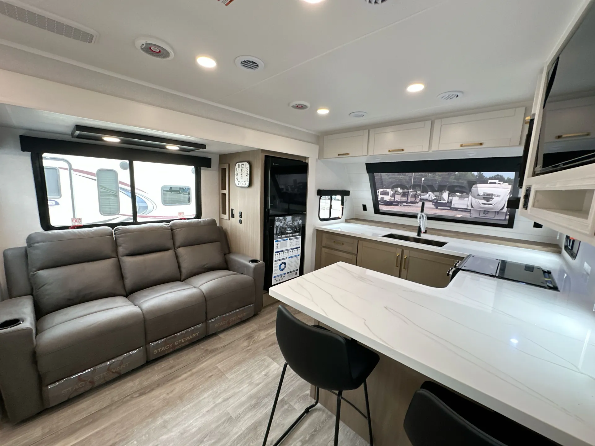 2027 Jayco Eagle 265FKDS — living area main