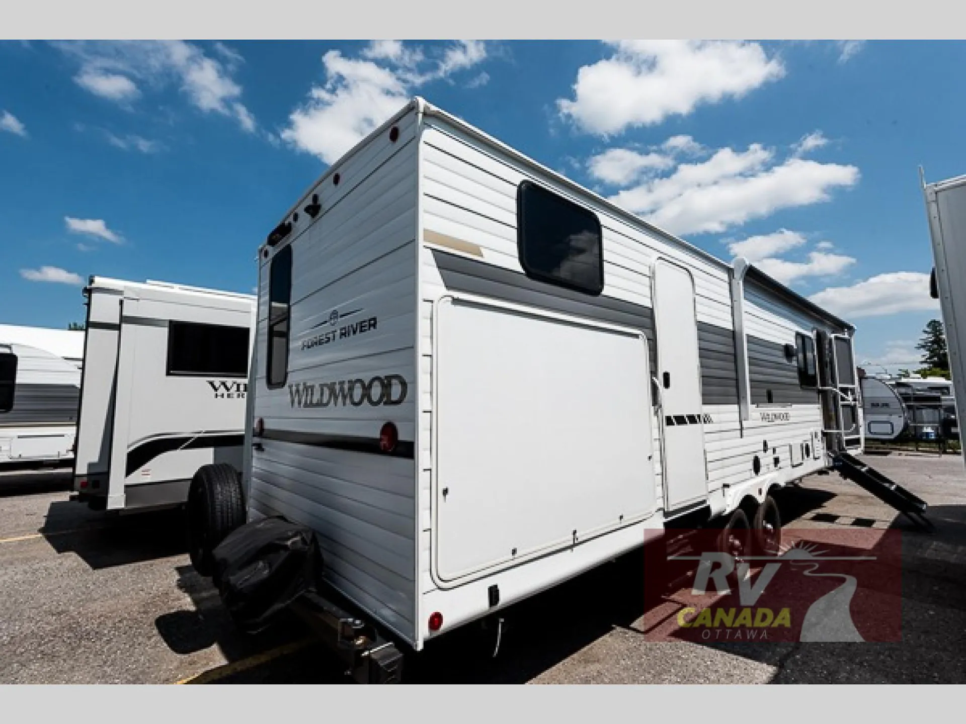 2026 Forest River Wildwood 32BHDS — Photo 6