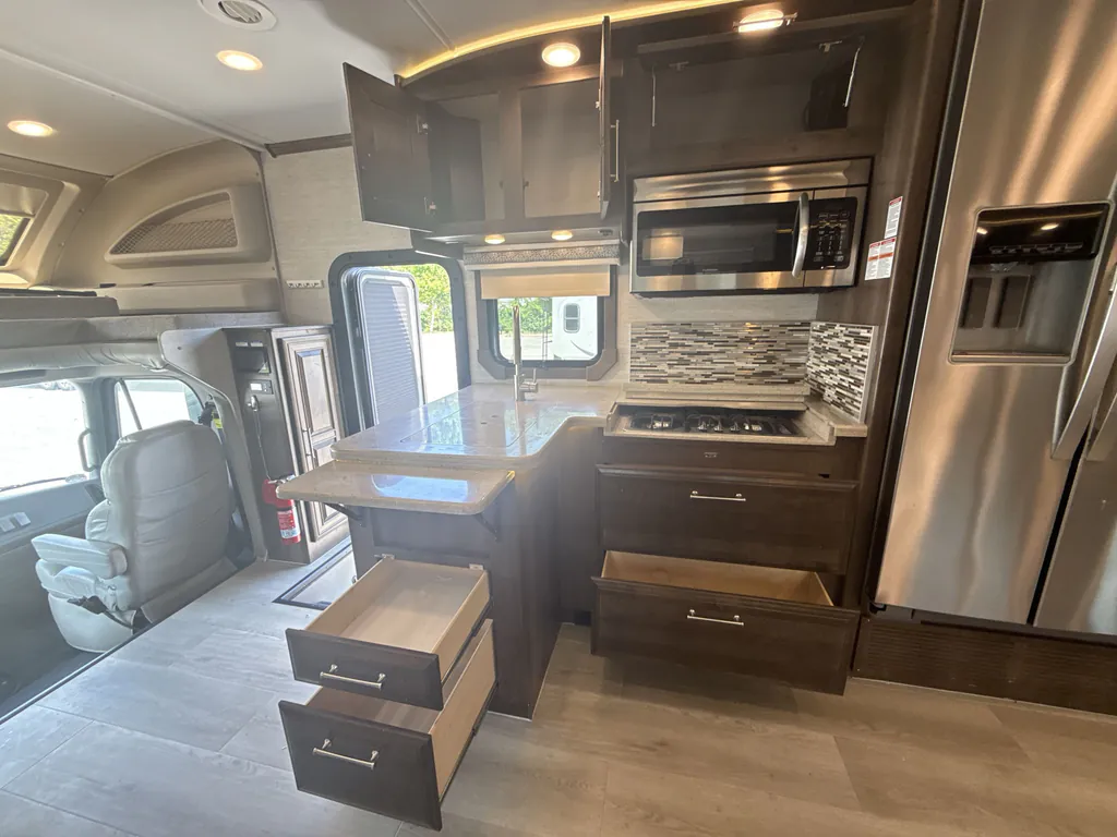 2021 Entegra Coach Accolade 37K, Photos photo 10