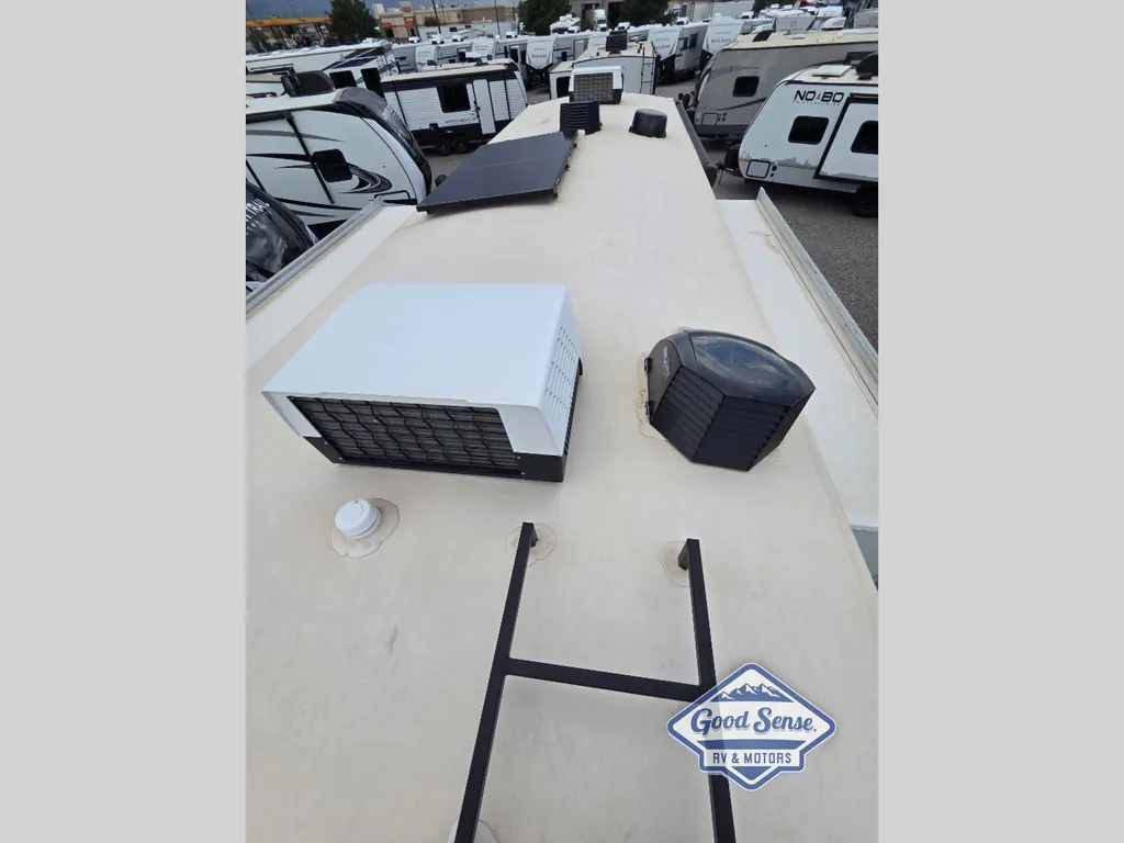 2025 Brinkley Model Z AIR 285, Photos photo 3