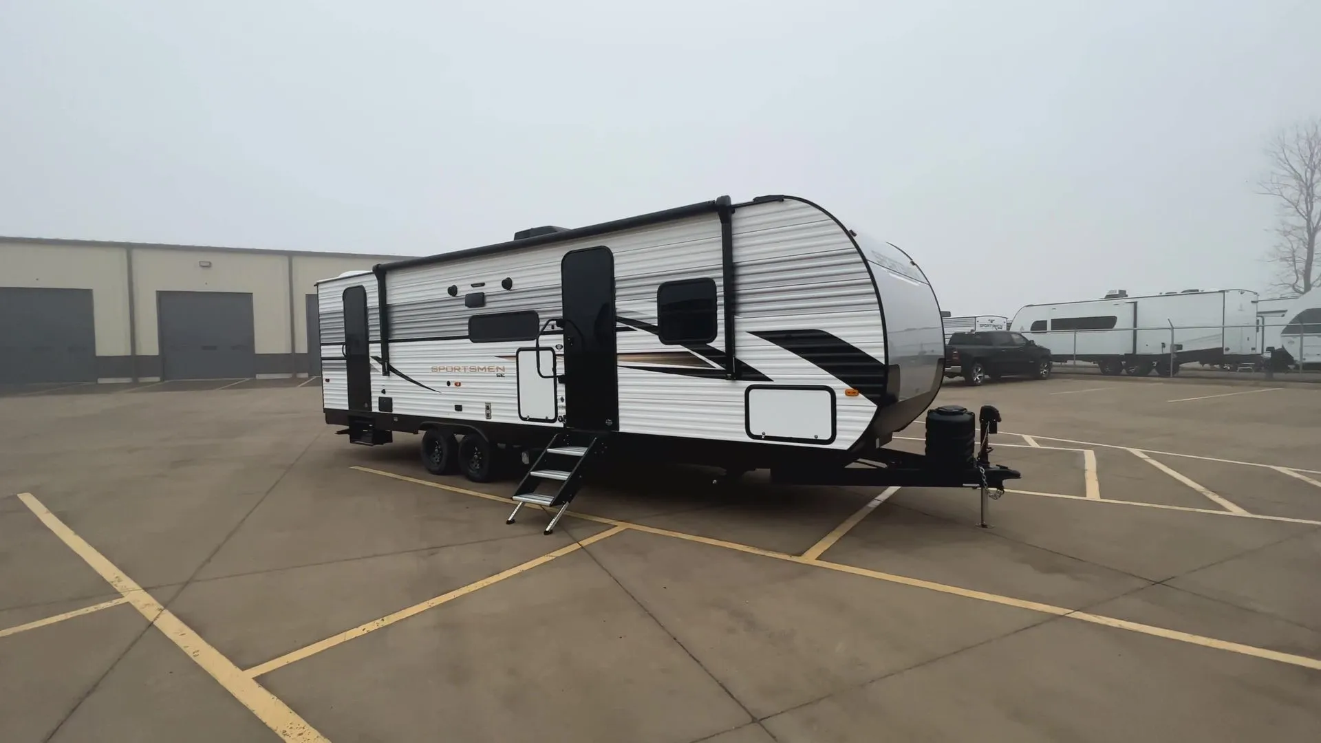 2027 KZ RV Sportsmen SE 261BHKSE - Photo 4