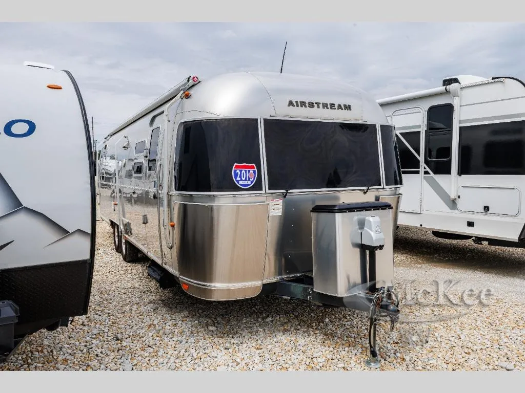 2015 Airstream Flying Cloud 30 - Photo 2