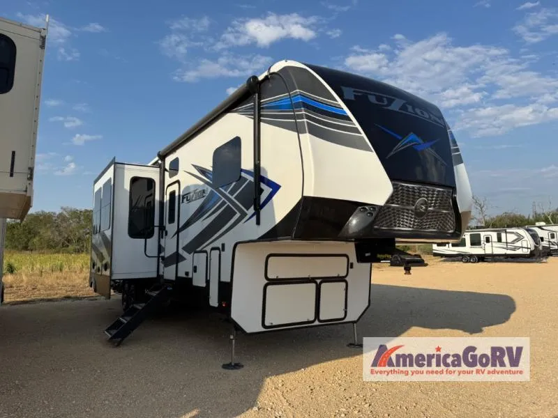 2021 Keystone Fuzion 373 - Photo 4
