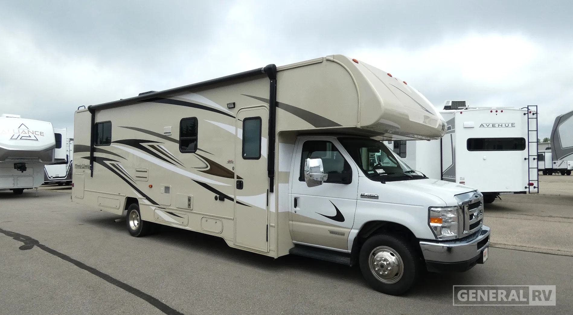 2020 Winnebago Minnie Winnie 31K - Photo 2