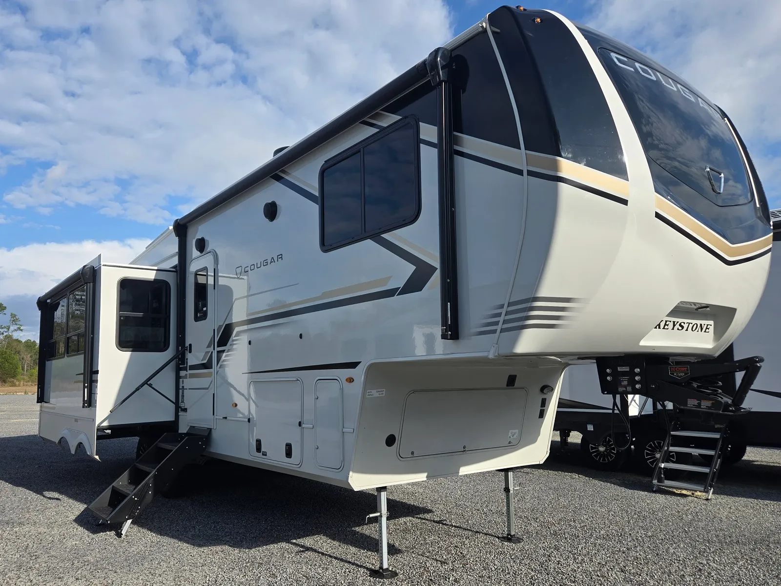 2026 Keystone Cougar 290RLS - Photo 2