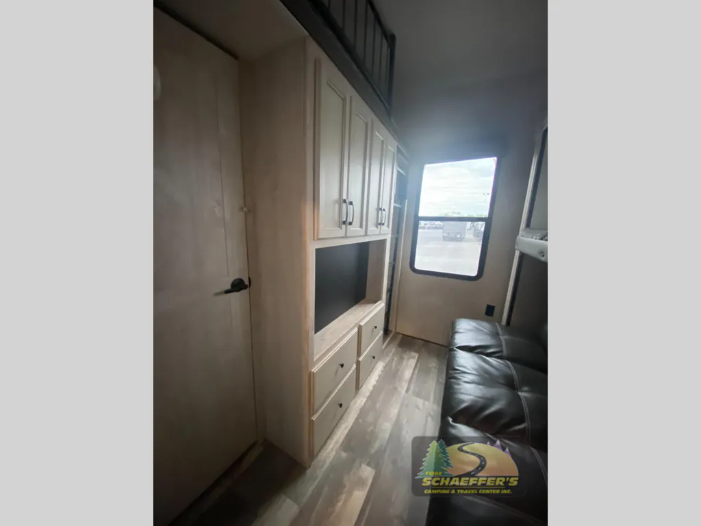 2023 Forest River Sandpiper 3330BH, Photos photo 16