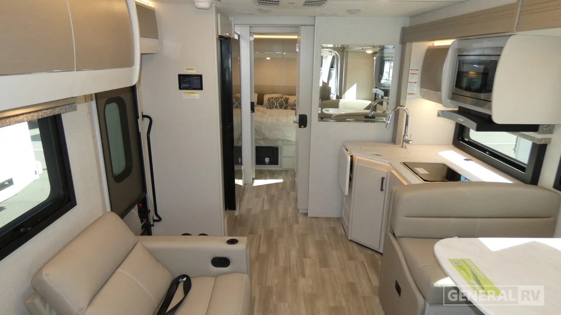 2026 Thor Motor Coach Vegas 281 - Photo 3