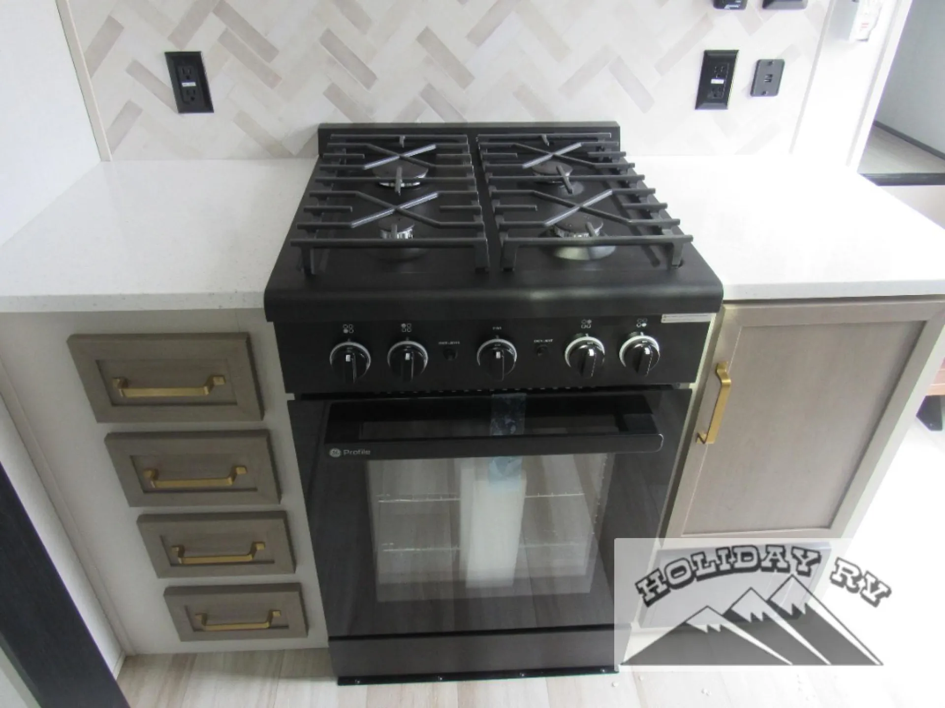 2026 Forest River Wildwood Heritage Glen 286RL — Photo 6