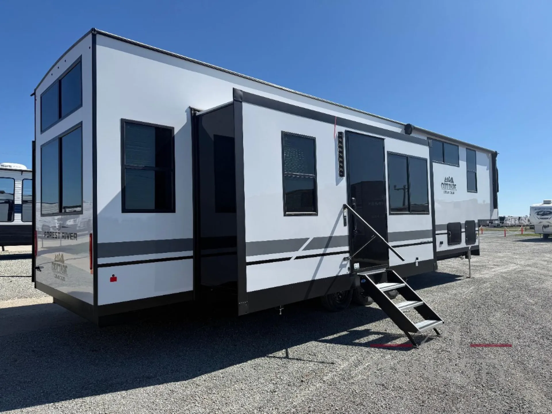 2026 Forest River Cedar Creek Cottage Fifth Wheels 412FWC — Photo 7