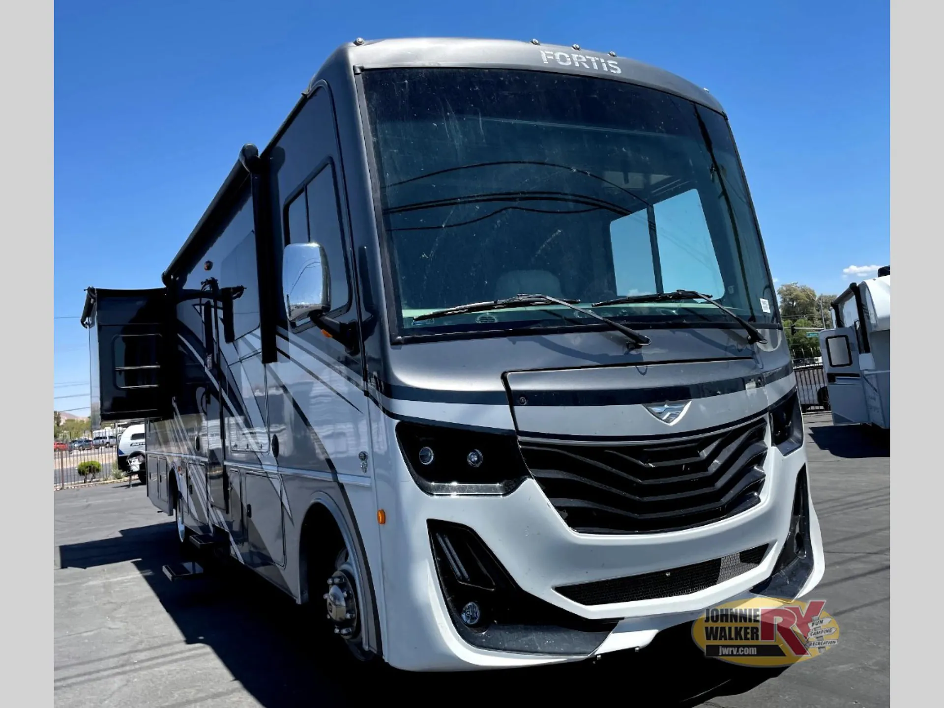 2023 Fleetwood Fortis 32RW - Photo 2