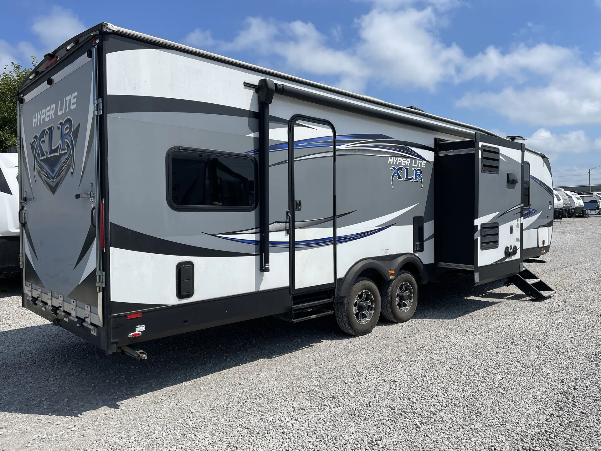 2018 Forest River XLR Hyperlite 30HDS — campside