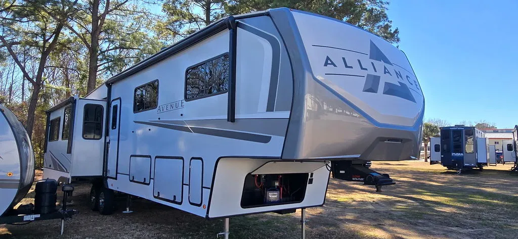 2024 Alliance RV Avenue 37MBR - Photo 2