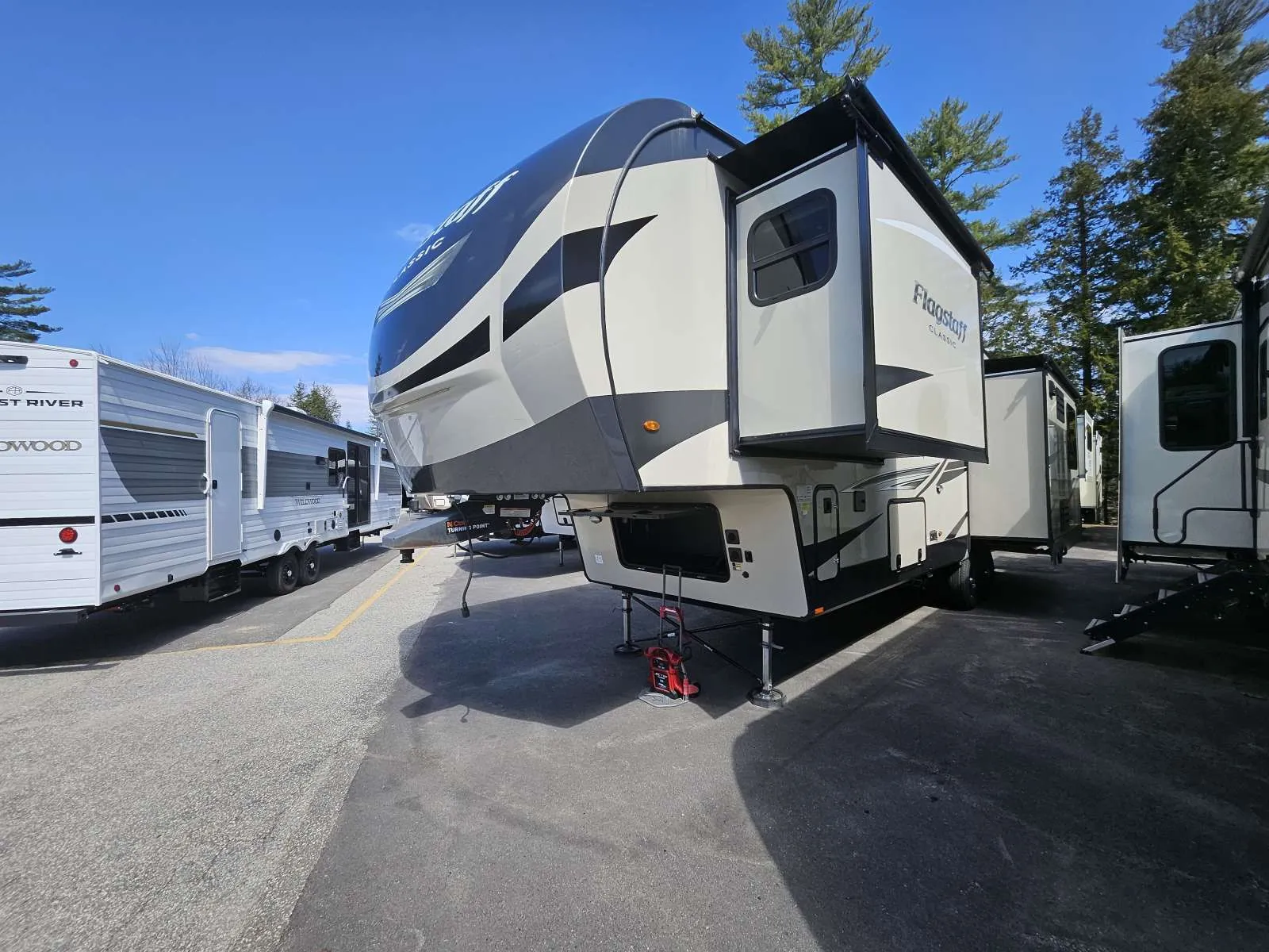 2022 FOREST RIVER FLAGSTAFF 8529CSB - Photo 4