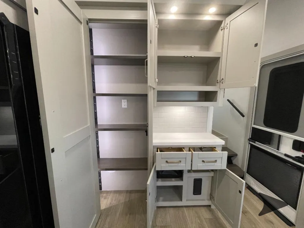 2026 Brinkley Model Z 3515, Photos photo 19