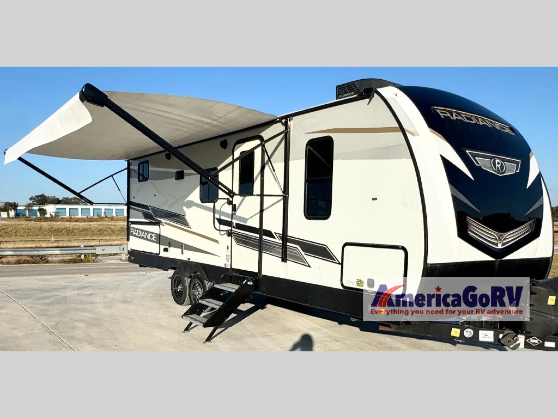 2022 Cruiser RV Radiance 25BH - Photo 2