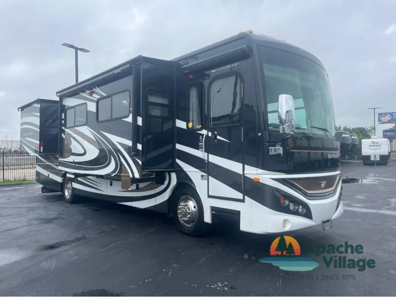 2011 Fleetwood RV Expedition 36M - Main photo
