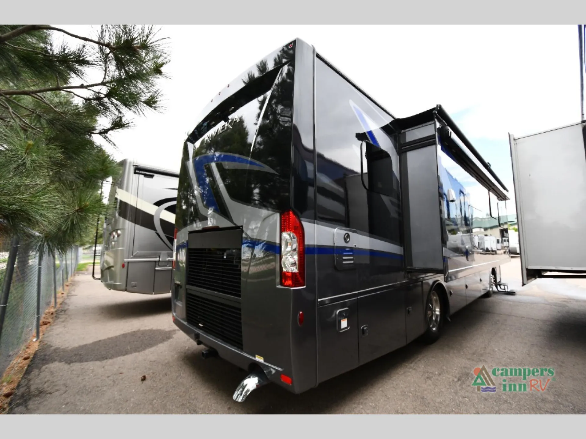 2025 Thor Motor Coach Riviera 34SD - Photo 3