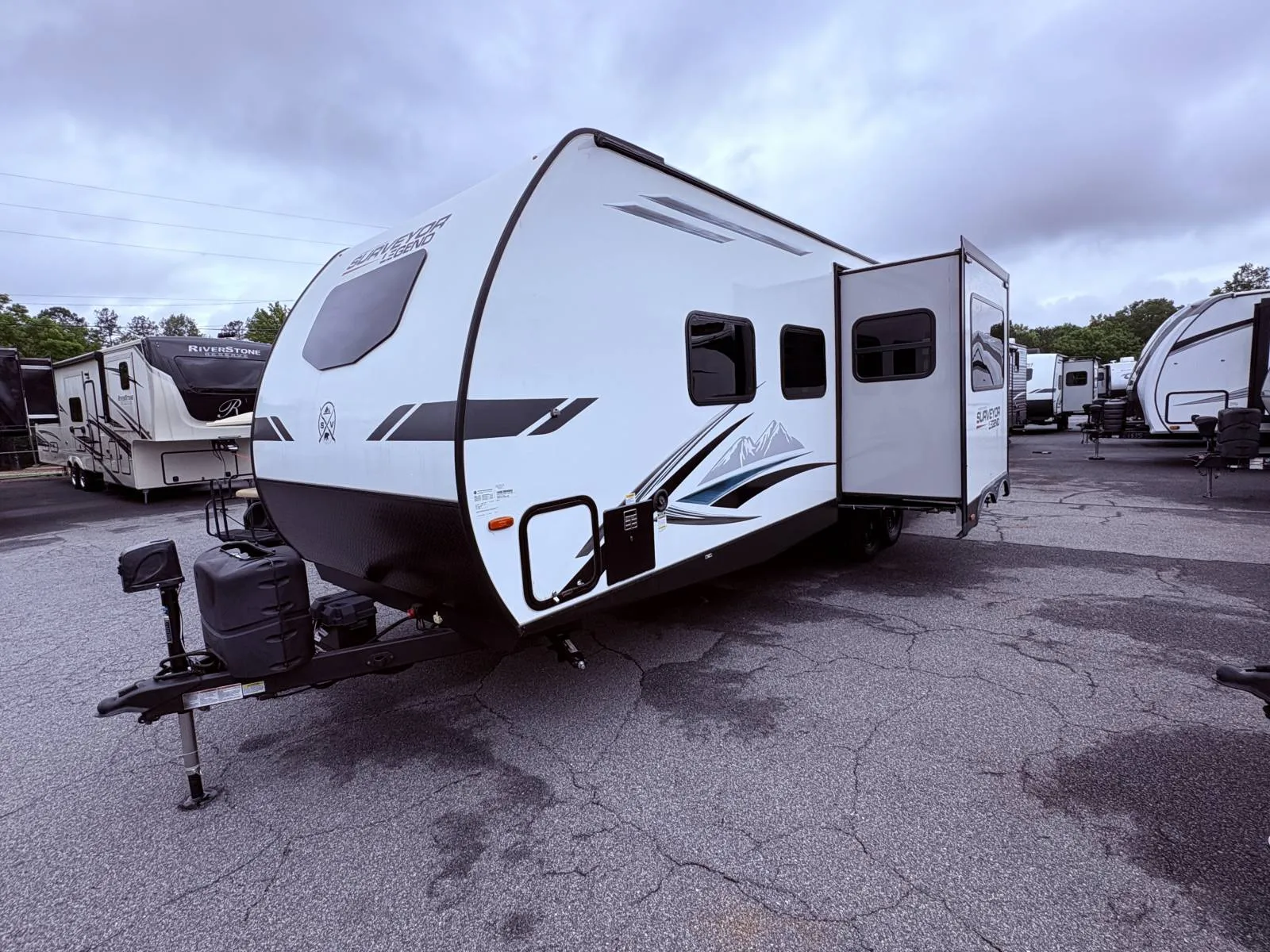 2023 Forest River Surveyor Legend 252RBLE - Photo 4