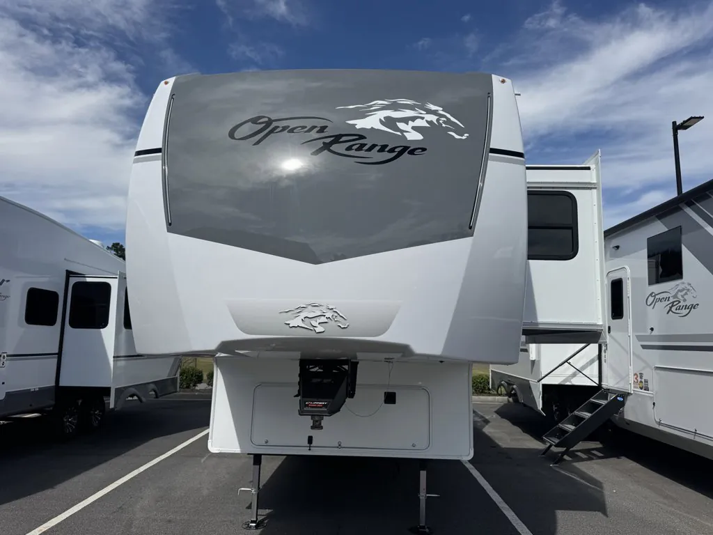 2026 Open Range RV Roamer 32RLTS - Photo 3