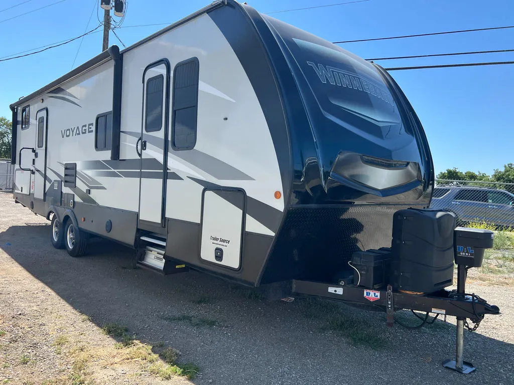 2021 Winnebago Voyage V3033BH - Photo 2