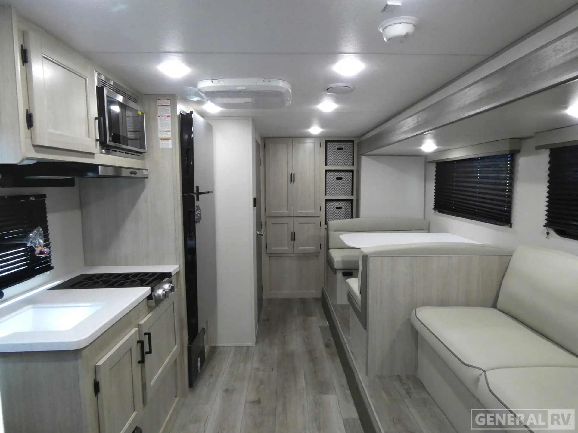 2026 Coachmen Catalina Summit Series 7 184MKS - Photo 3