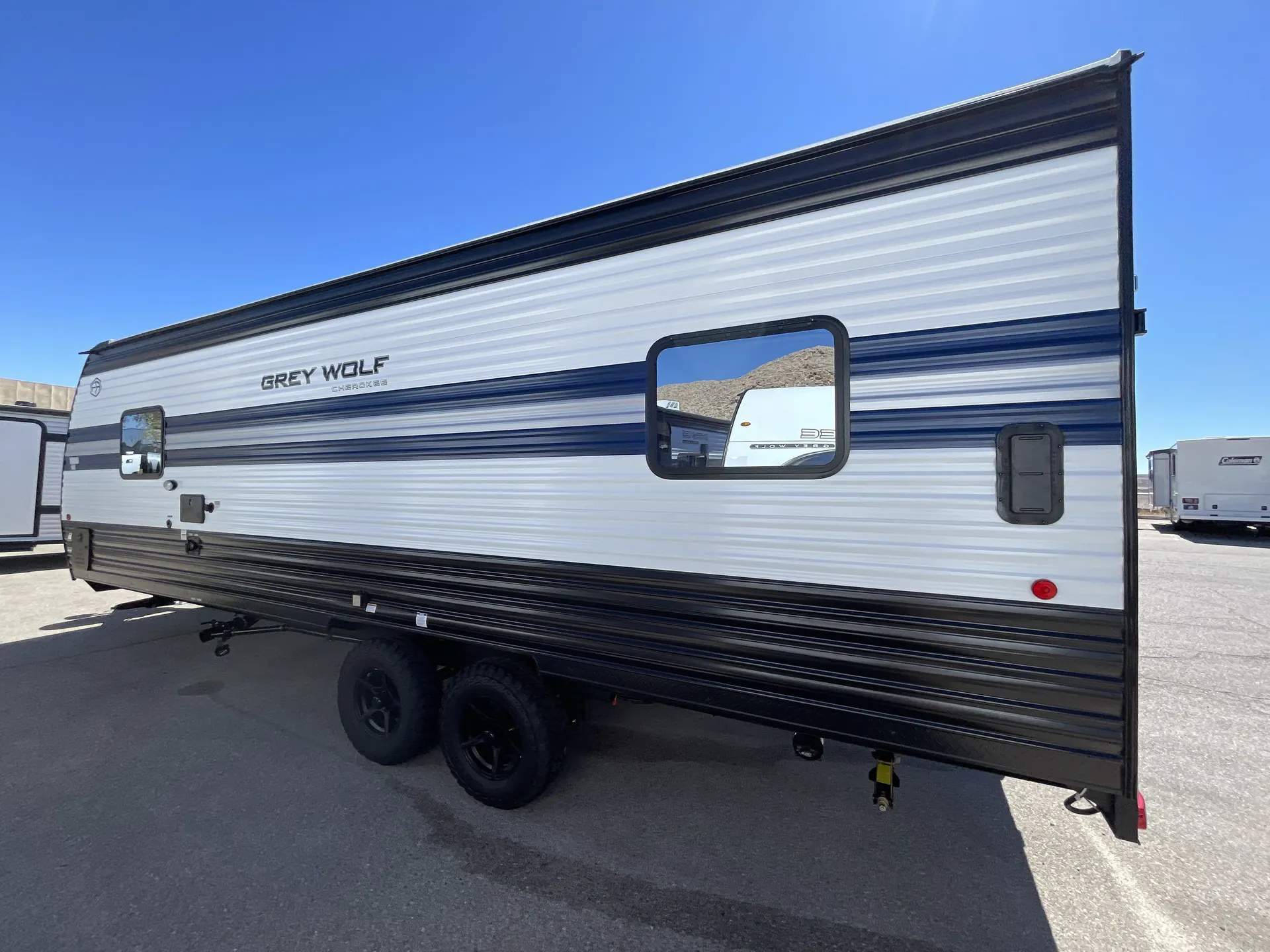 2027 Forest River Cherokee Grey Wolf 22RR — off campside