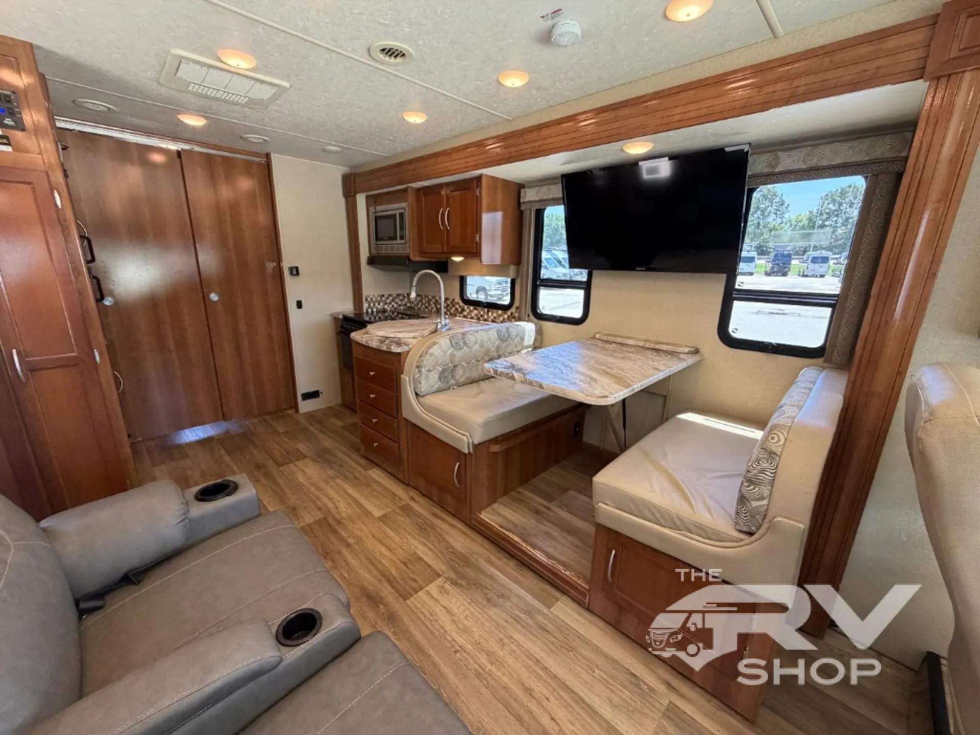 2018 Coachmen Pursuit Precision 27DS - Photo 3