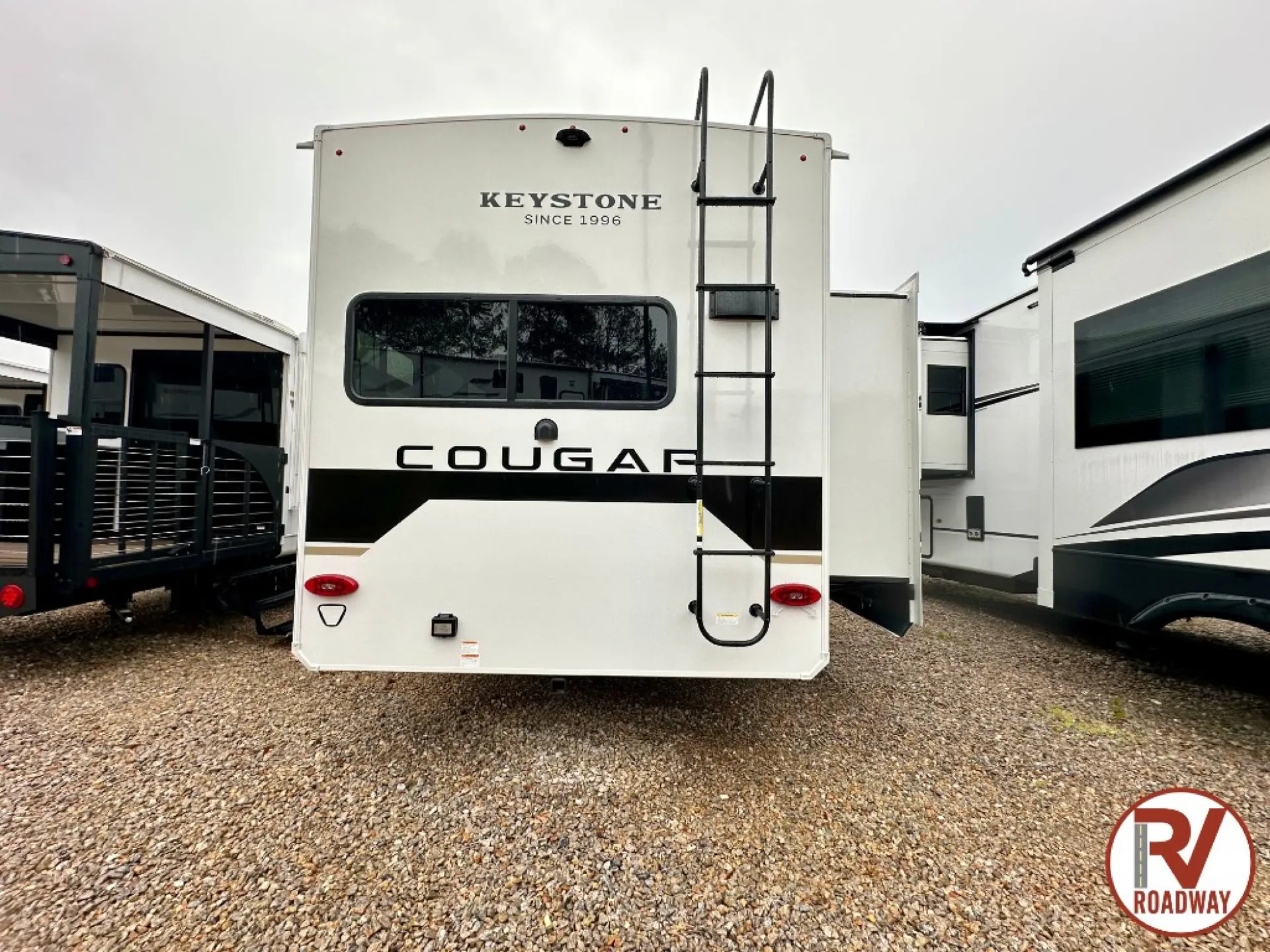 2026 Keystone Cougar Half-Ton 29MBD - Photo 4