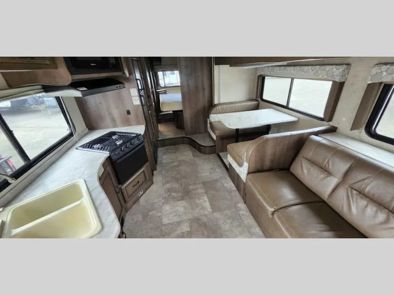 2018 Coachmen RV Freelander Used    28BH Ford 450 - Photo 2