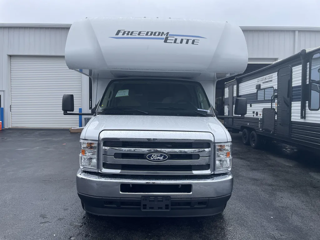 2026 Thor Motor Coach Freedom Elite 28HE, Photos photo 4