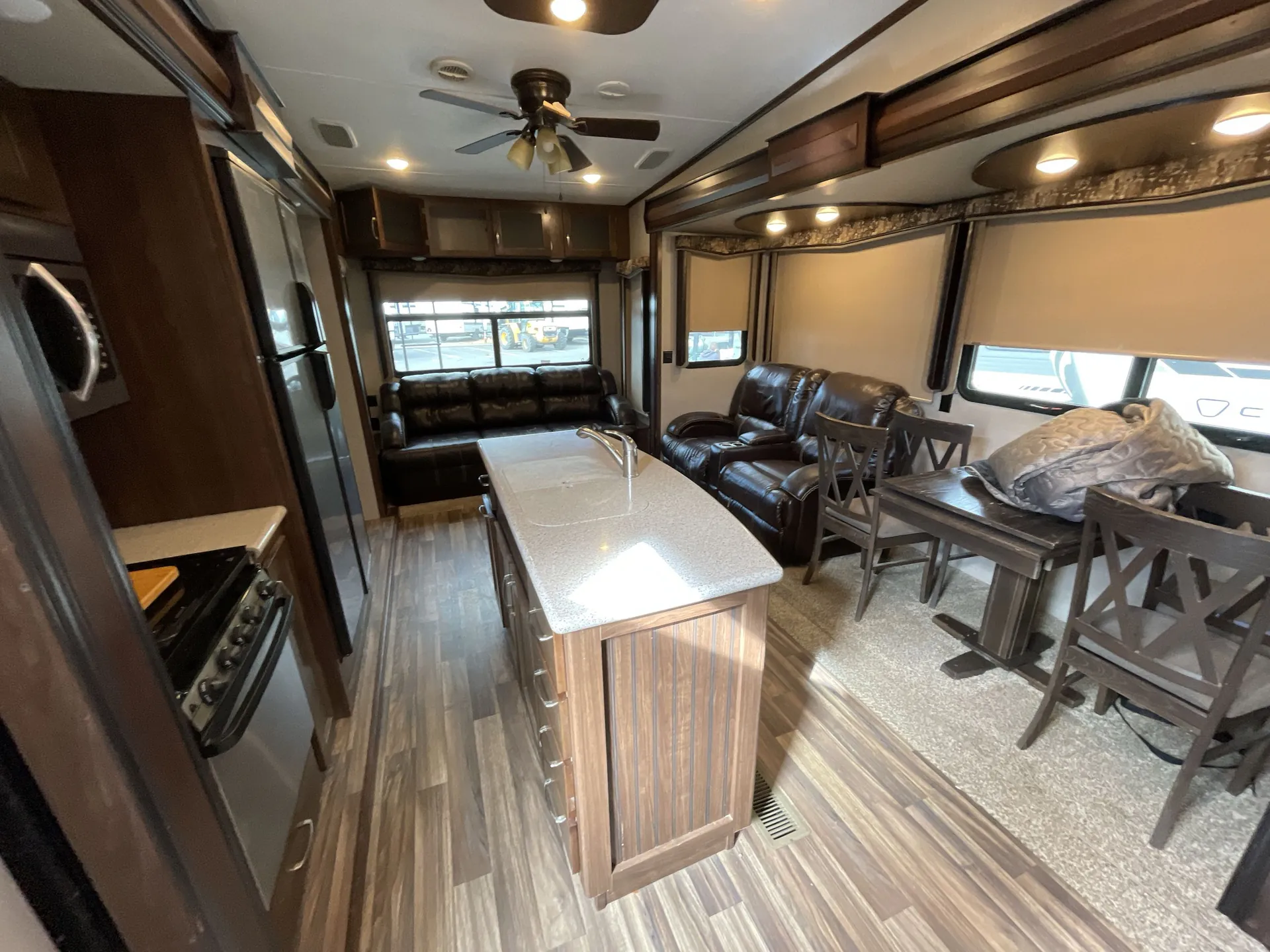 2017 Keystone Montana High Country 305RL — living area main