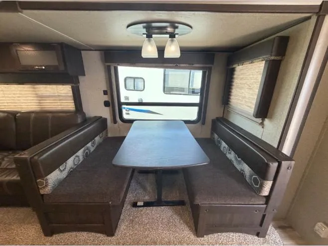 2018 Keystone Springdale 311RE - Photo 3
