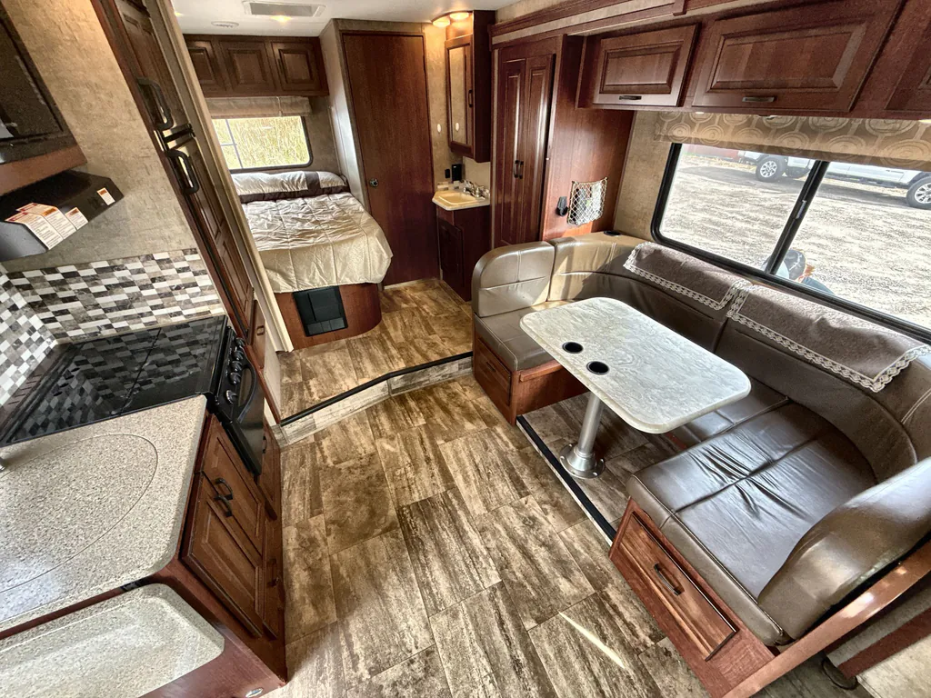 2016 Forest River Forester 2291S, Photos photo 3