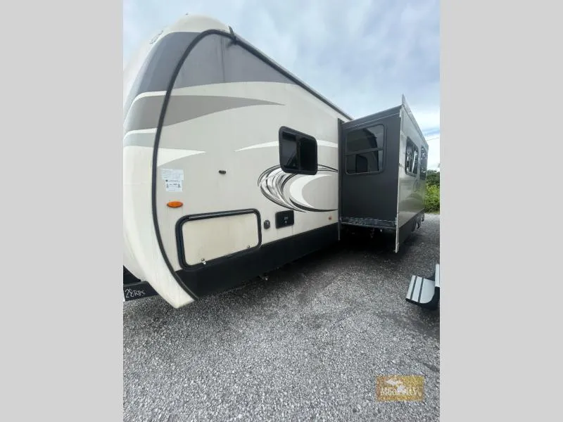 2017 Keystone RV Cougar X-Lite 28RBS - Photo 3