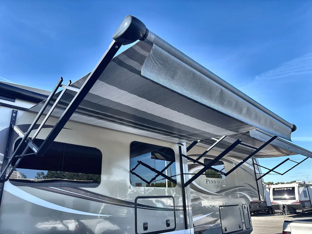 2018 Jayco Pinnacle 36FBTS, Photos photo 28