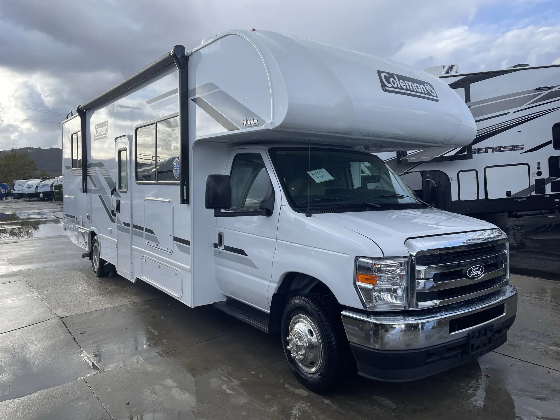 2026 Thor Motor Coach Coleman 28CM - Photo 2