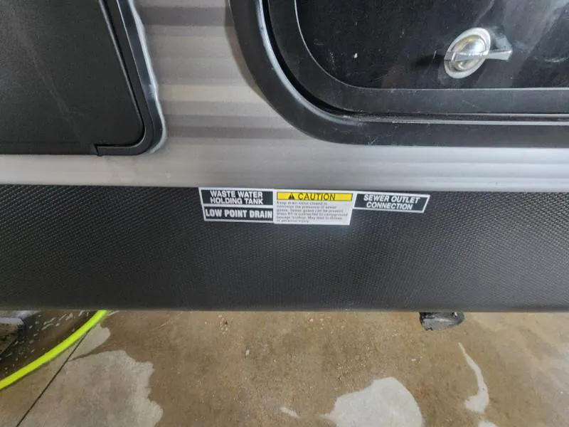 2026 Coachmen Catalina Legacy Edition 273DBHCK, Photos photo 47