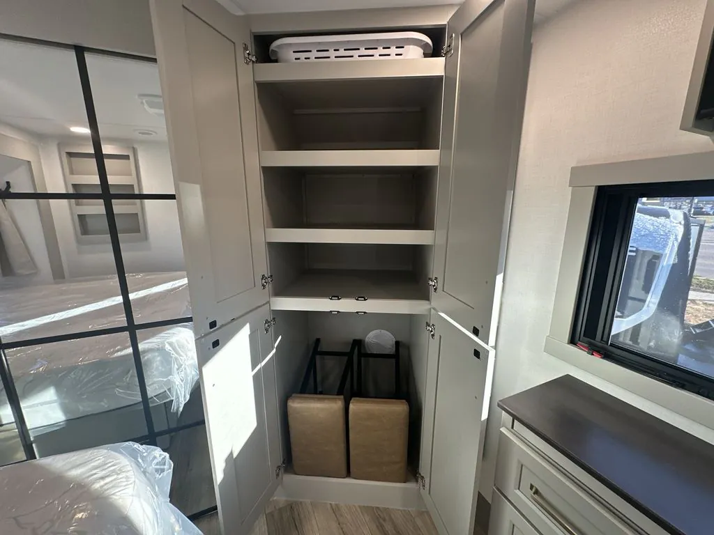 2026 Brinkley Model G 4100, Photos photo 34