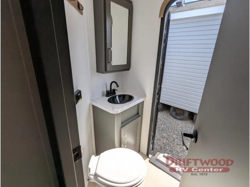 2025 Keystone Bullet East 330BKQ - Photo 3