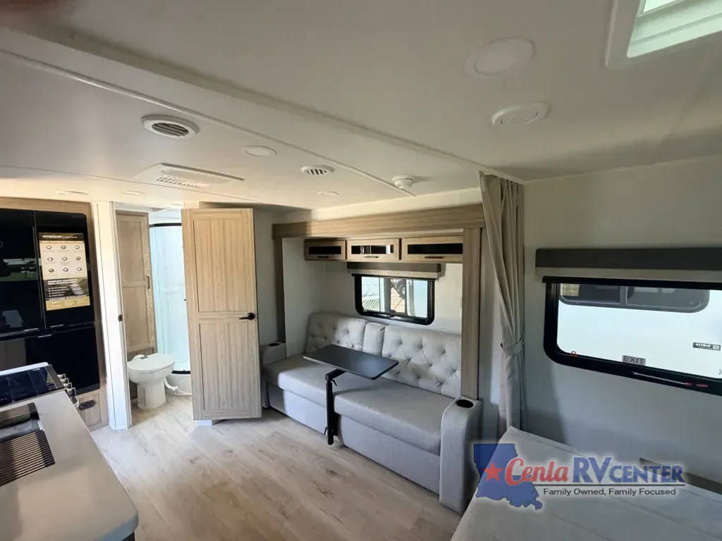 2027 Forest River Rockwood Mini Lite 2109S — Photo 5
