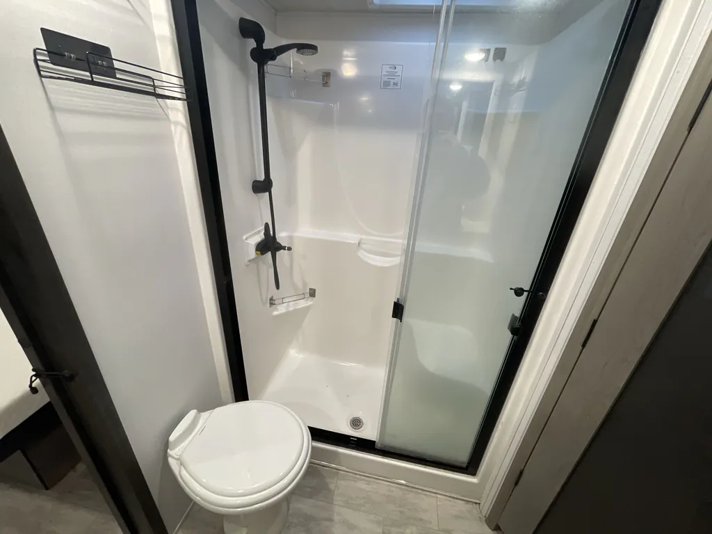 2023 Keystone Montana 3901RK, Photos photo 18