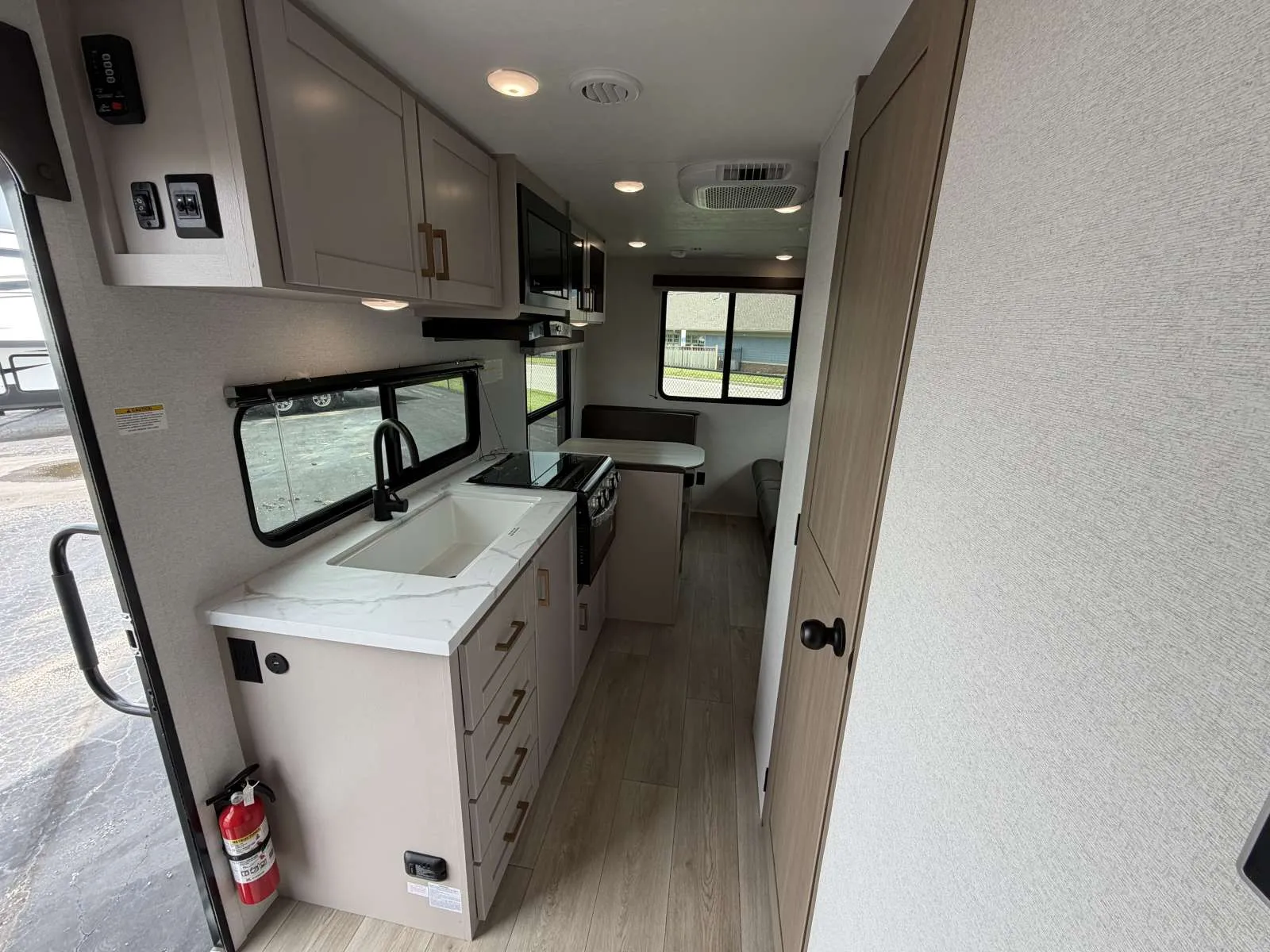 2027 Jayco Jay Flight SLX 210QB - Photo 4