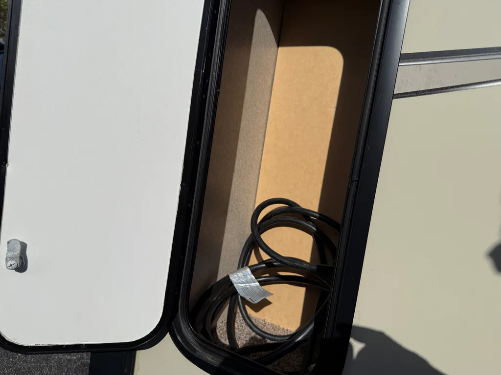 2018 Forest River Flagstaff Micro Lite 25BRDS, Photos photo 6