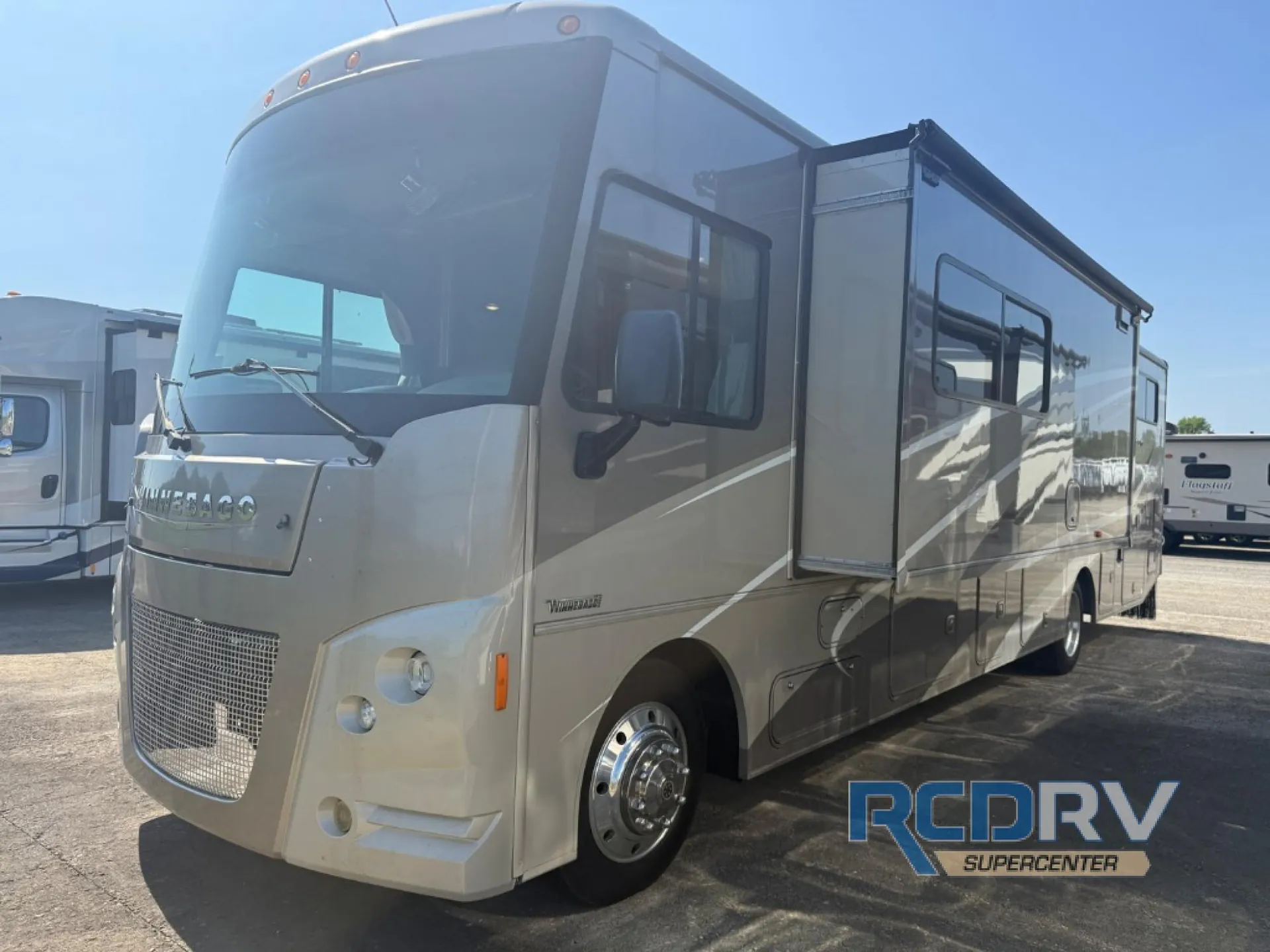 2016 Winnebago Vista LX 36Y - Photo 3